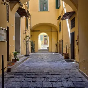 la-maison-marseille.hotels-amalfi.com/
