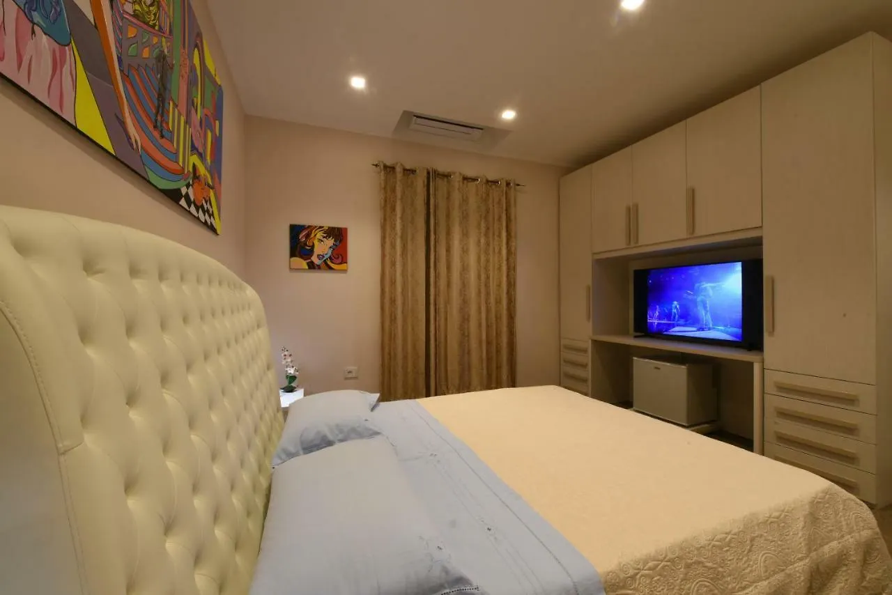 Pop Art Exclusive Rooms Arzachena Affittacamere